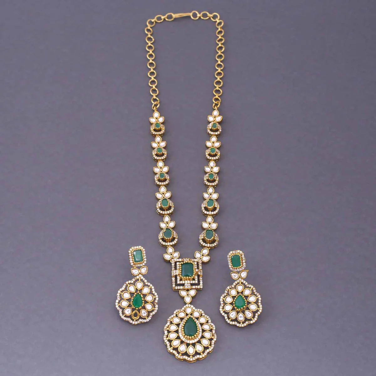 Emerald Diona Victorian Jewellery Set - New Arrival