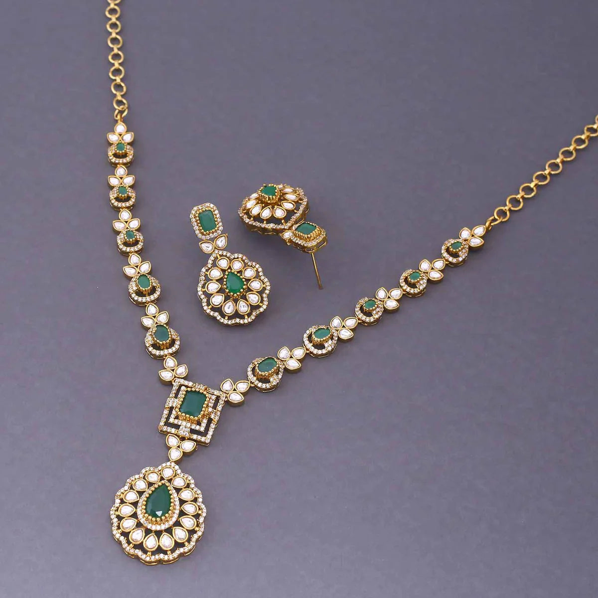 Emerald Diona Victorian Jewellery Set - New Arrival