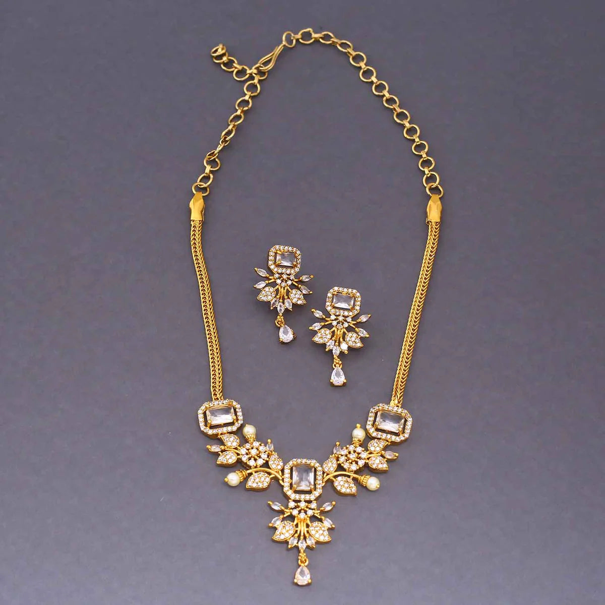 Golden Ayana Victorian Jewellery Set - New Arrival
